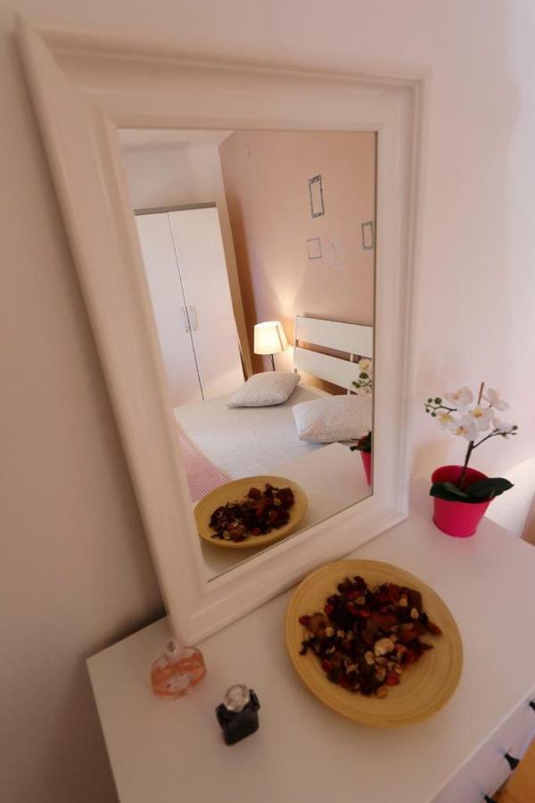 Apartman Bluemarin Lägenhet Pakoštane Exteriör bild