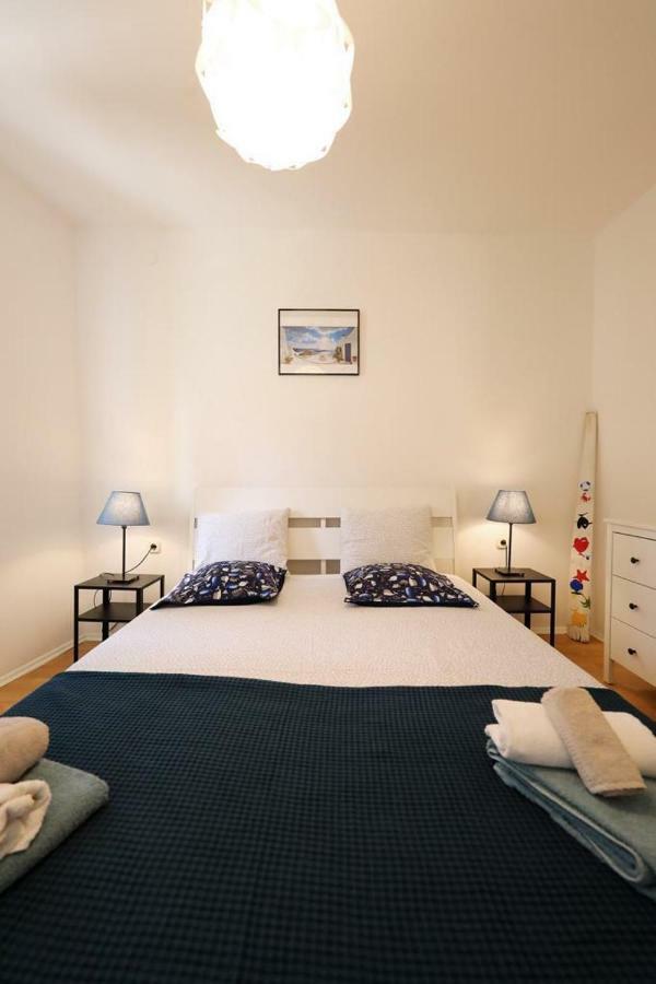 Apartman Bluemarin Lägenhet Pakoštane Exteriör bild